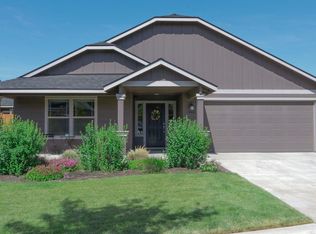 463 NW 30th St, Redmond, OR