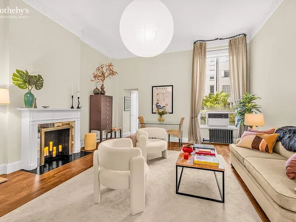 66 E 83rd St APT 2E, New York, NY 10028