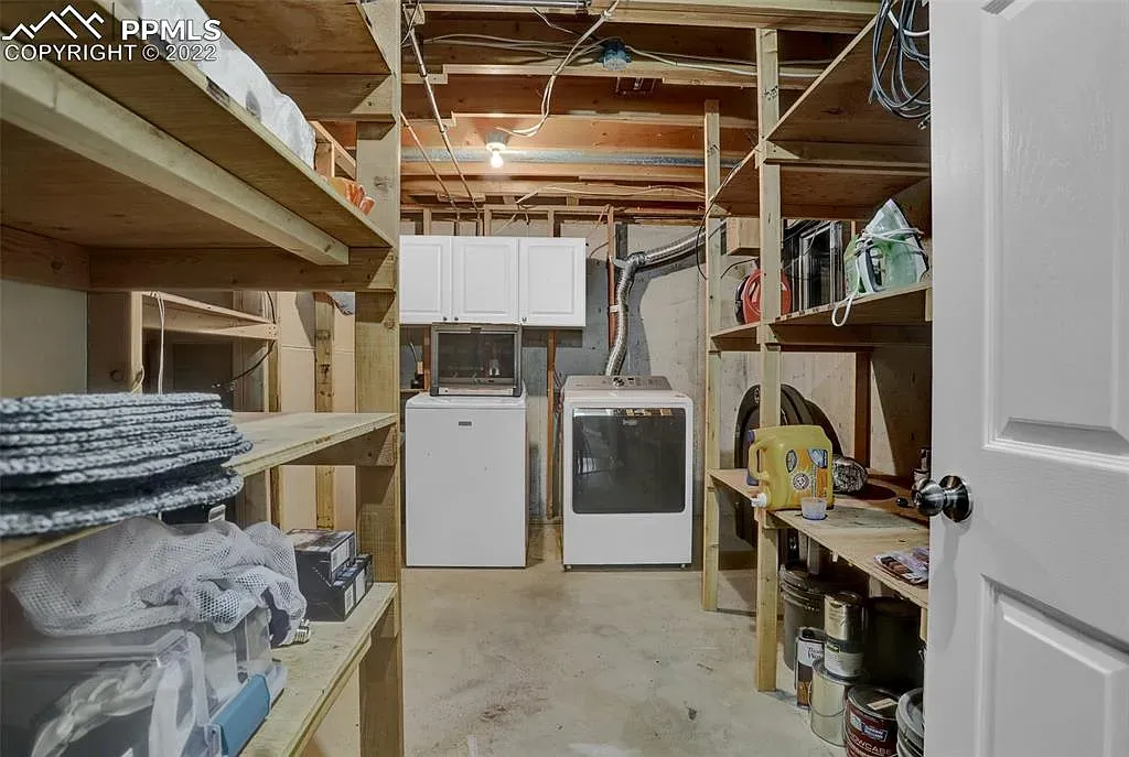 Primary Photo - 3150 Mirage Dr