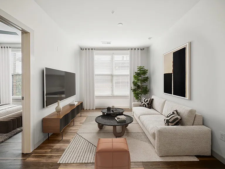 Circ Apartments — Photo 14