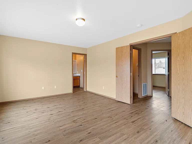 1324 181st Street Ct E — Photo 6