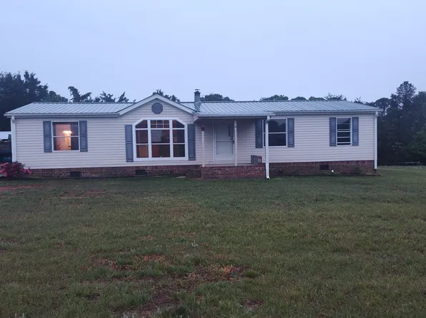 1037 Minnie Ln #1037, King, NC 27021