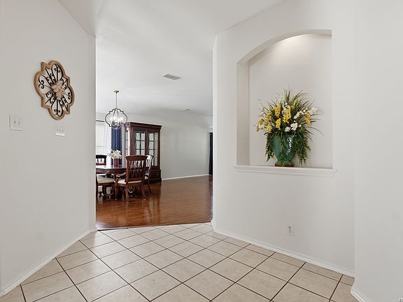 5th image of 9338 Pinkerton Way