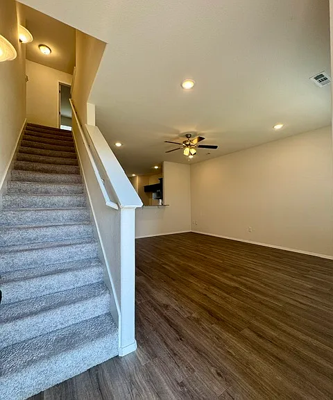 507 Ashwood St — Photo 3