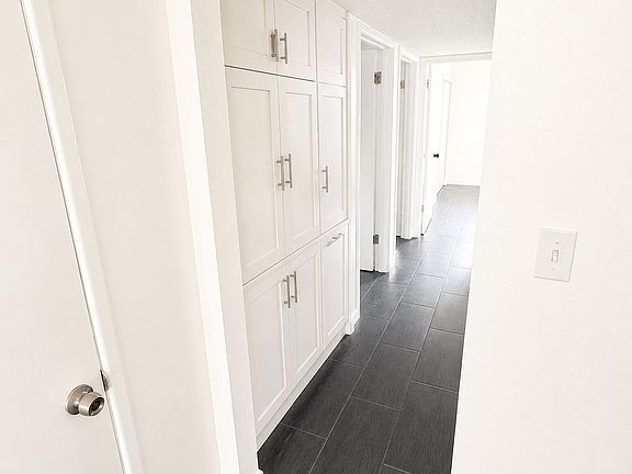 4th image of 708 White Ln