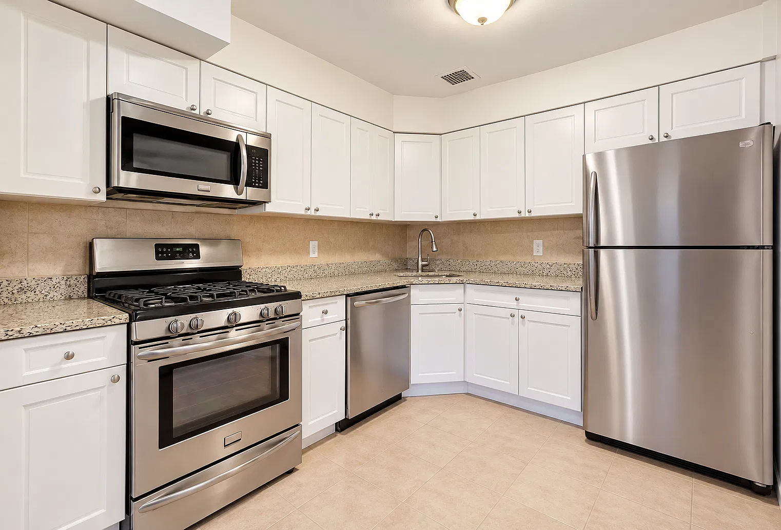 3 bed, 1100 sqft, $3,300 — Photo 3