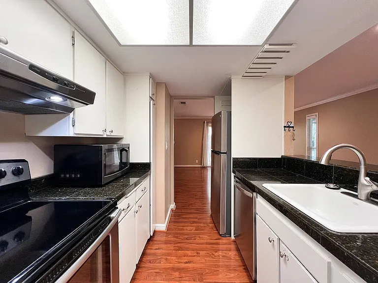 22 Belvedere Ct — Photo 13