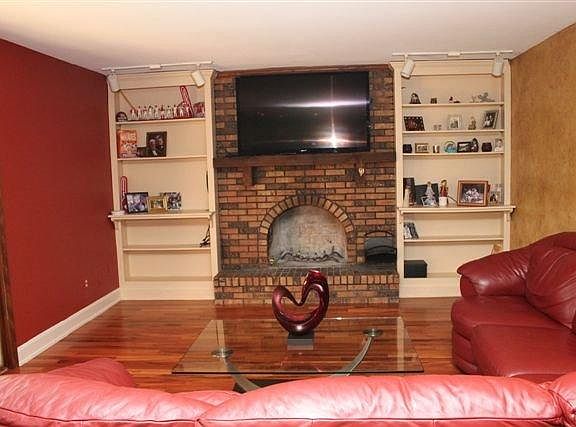 4th image of 2973 Southfield Dr