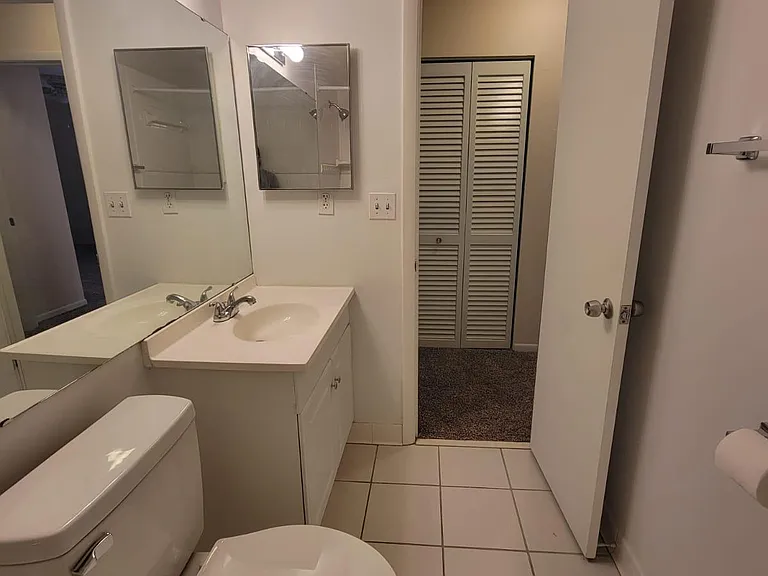 100 E Kentucky Ave #103-D — Photo 25