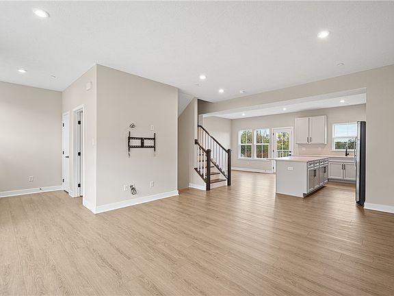 4th image of 120 Crown St