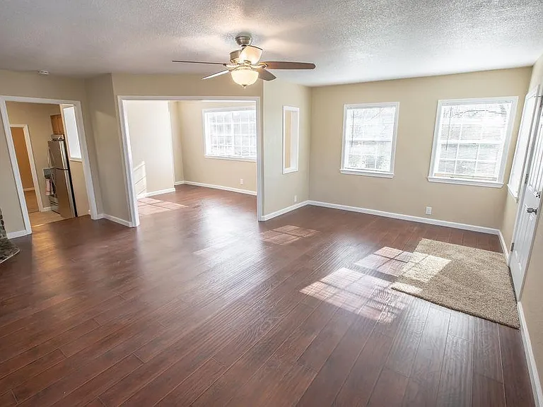 4555 Paradise Ln — Photo 6