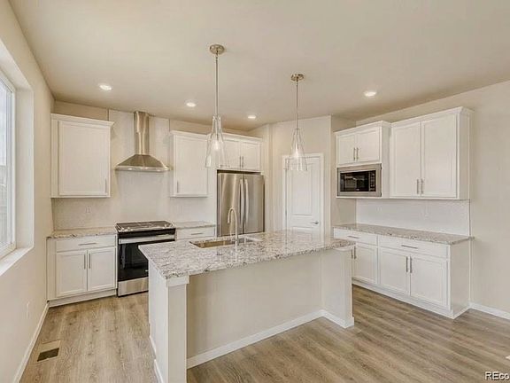 7th image of this home