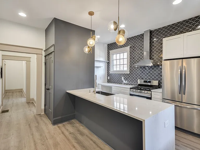 720 Penn Ave NE #4 — Photo 5