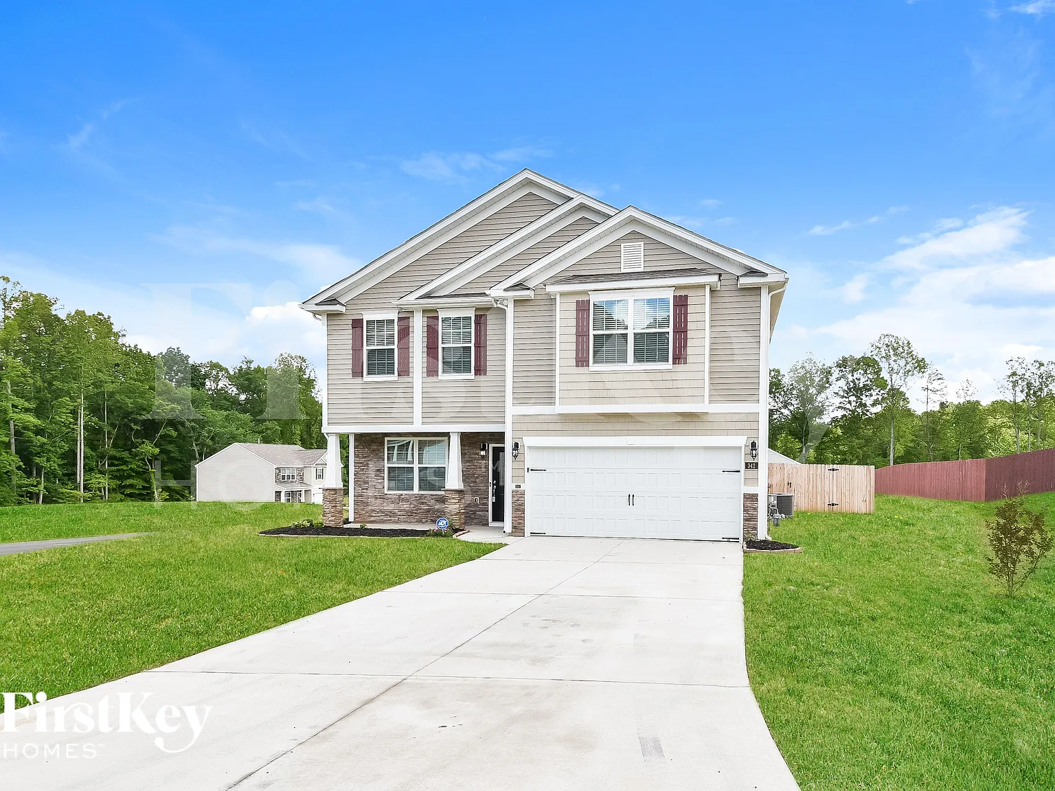 3 bed, 2.5 bath, 2160 sqft, $1,880 — Photo 2