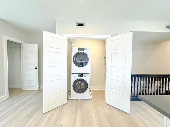 5th image of 267 Green Ln Floor 3