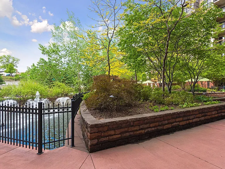 317 Groveland Ave #521 — Photo 30