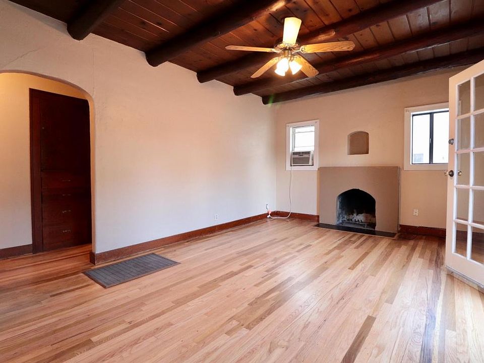 1st image of 407 Vassar Dr SE