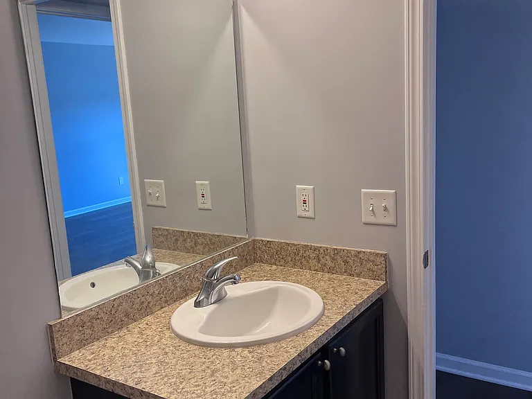 2604 Riversedge Dr — Photo 15
