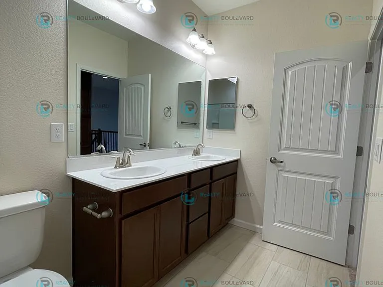 1017 Middle Gate Rd — Photo 34