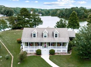 49 Whays Creek Cove Ln, Reedville, VA 22539