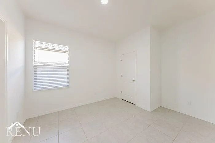 35228 W San Capistrano Ave — Photo 14