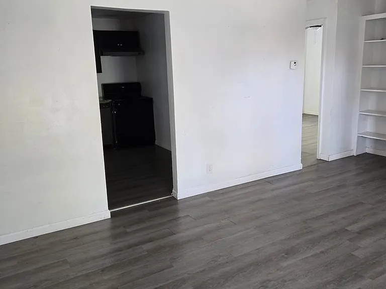 1510 W Lynn St — Photo 3