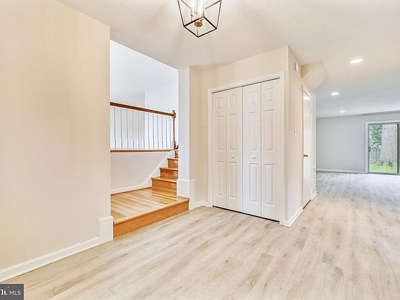 4th image of 608 Mannakee St