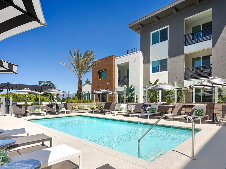 Alexan Noho West — Photo 63