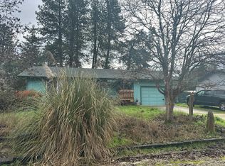 123 Laubach Ln, Grants Pass, OR 97526