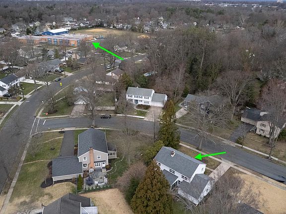 2nd image of 105 Deerfield Dr