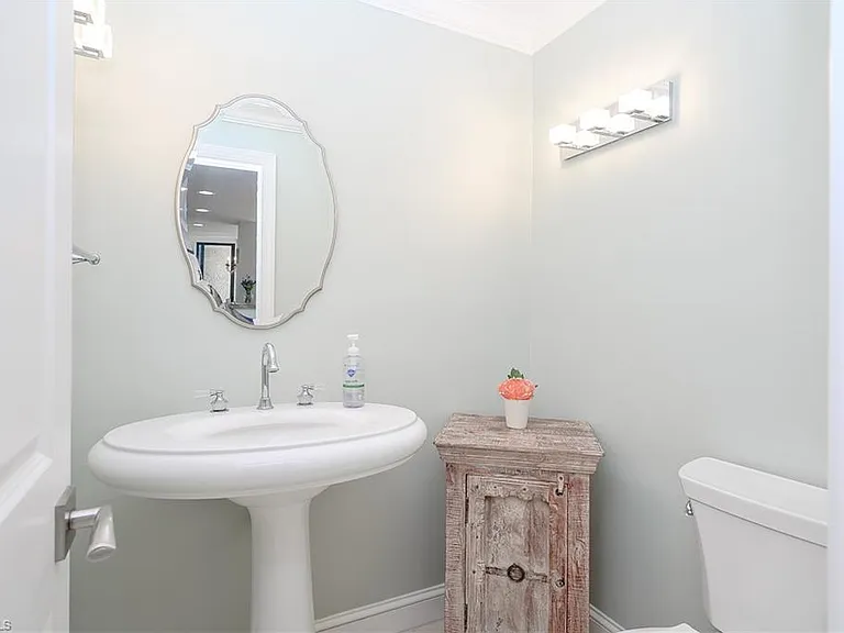 4001 Gulf Shore Blvd N #Penthouse 8 — Photo 25