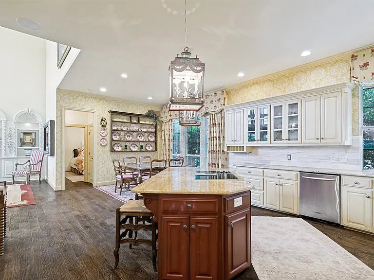 5528 Ash Creek Ln — Photo 10