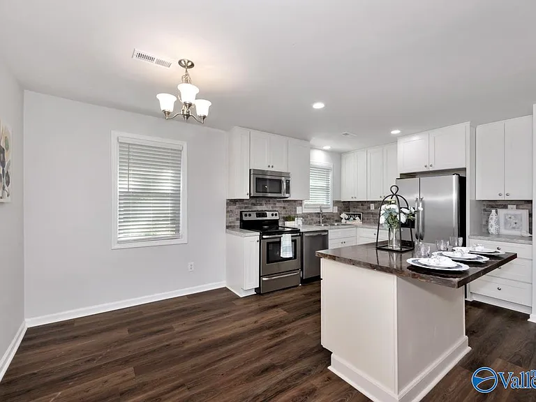 3908 W Oak Way SW — Photo 7