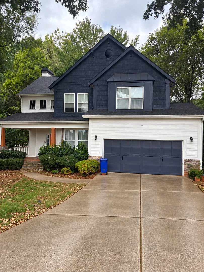 1548 Boulder Walk Way SE — Photo 1