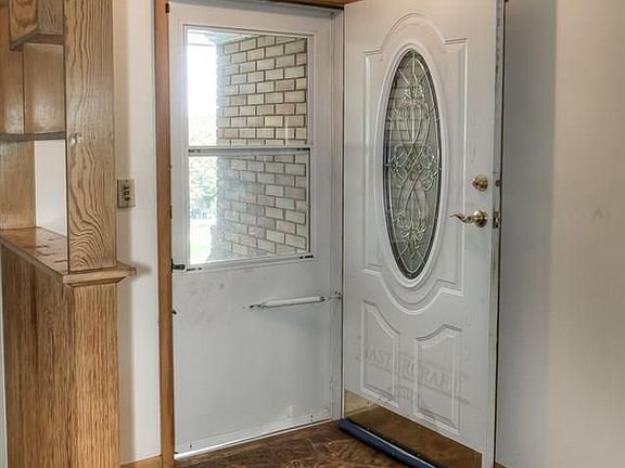 3rd image of 821 N 69th St