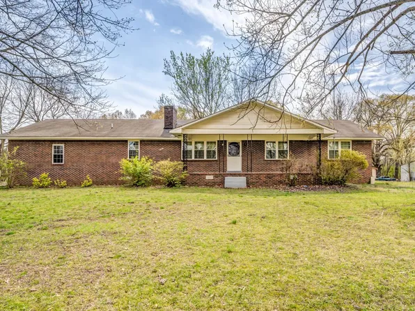 34 S Main St, Stanton, TN 38069