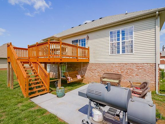 5th image of 3146 Hawthorn Dr