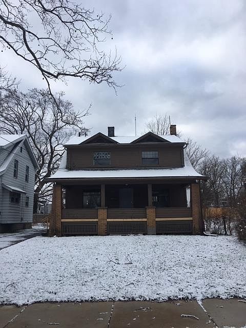 1st image of 541 E Lucius Ave