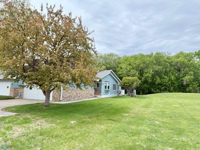 779 Royal Oaks Dr N, Fargo, ND, 58102