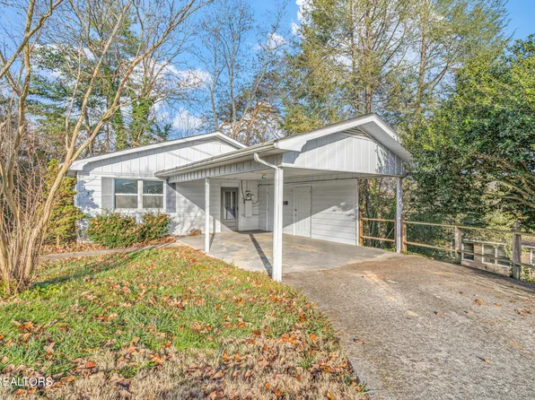 135 Princeton Ave, Oak Ridge, TN 37830