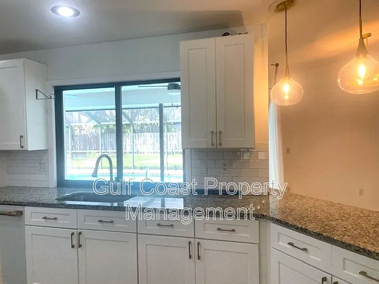 5677 Beneva Woods Cir — Photo 22