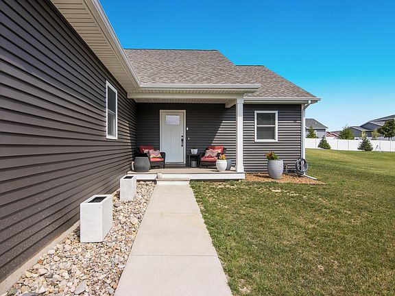 2nd image of 5314 Ravenhurst Dr