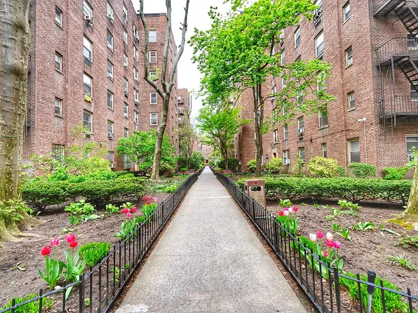 43-10 48th Ave #1A, Woodside, NY 11377