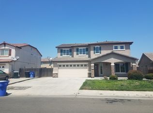 2038 W Heather Ln, Hanford, CA 93230