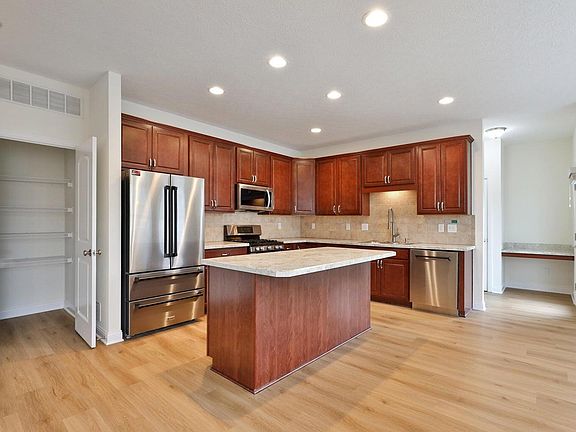 5th image of 6138 Prosen Dr