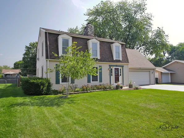 2102 Burr Oak Ln, Lindenhurst, IL 60046