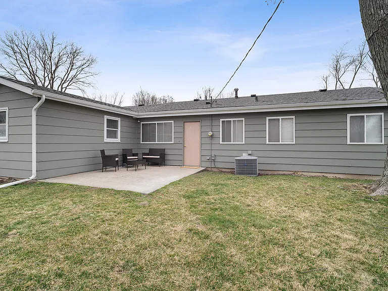 1105 Julienne Dr — Photo 31