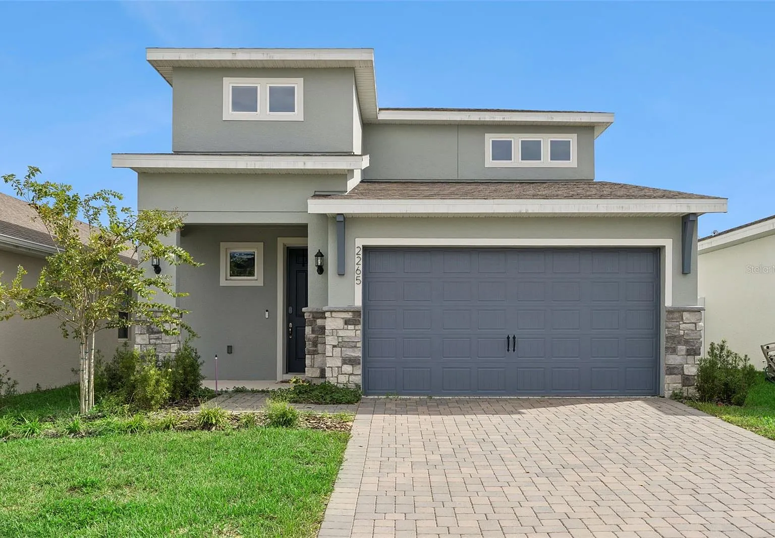 4 bed, 2.5 bath, 2093 sqft, $3,100 — Photo 2