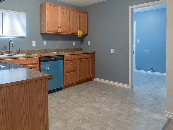 4th image of 4909 Lancaster Dr