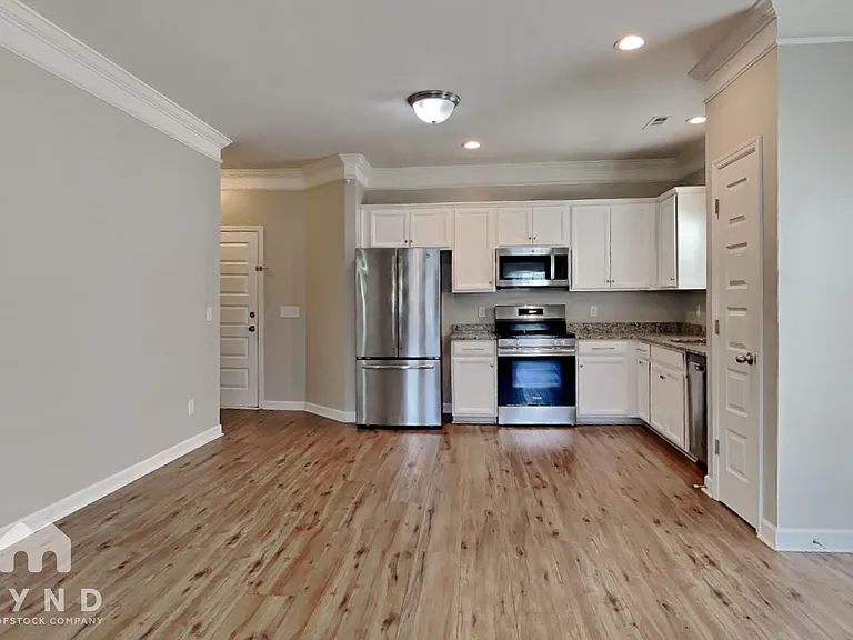 2233 Dale View Dr — Photo 7